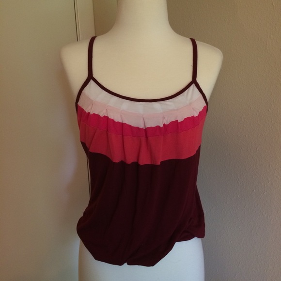 NY&Co medium tank - it’s HOT🔥 again... - Picture 2 of 4